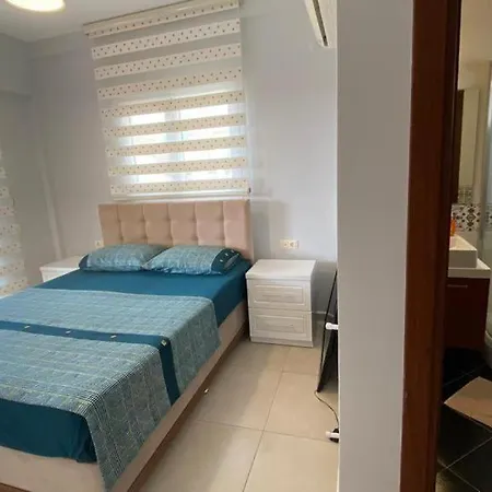 Oludenizde Kiralik Esyali Mustakil Havuzlu 4+1 * Fethiye