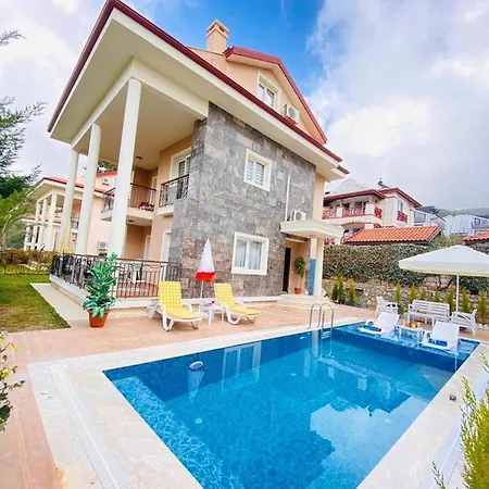 Villa ölüdenizde Kiralık Eşyalı Müstakil Havuzlu 4+1