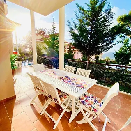 Villa ölüdenizde Kiralık Eşyalı Müstakil Havuzlu 4+1 *
