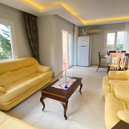 Villa ölüdenizde Kiralık Eşyalı Müstakil Havuzlu 4+1