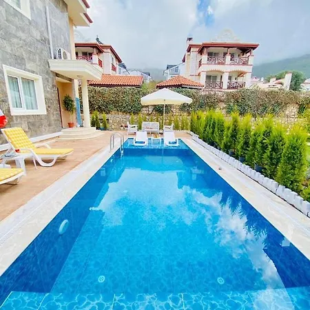 Villa ölüdenizde Kiralık Eşyalı Müstakil Havuzlu 4+1 Fethiye